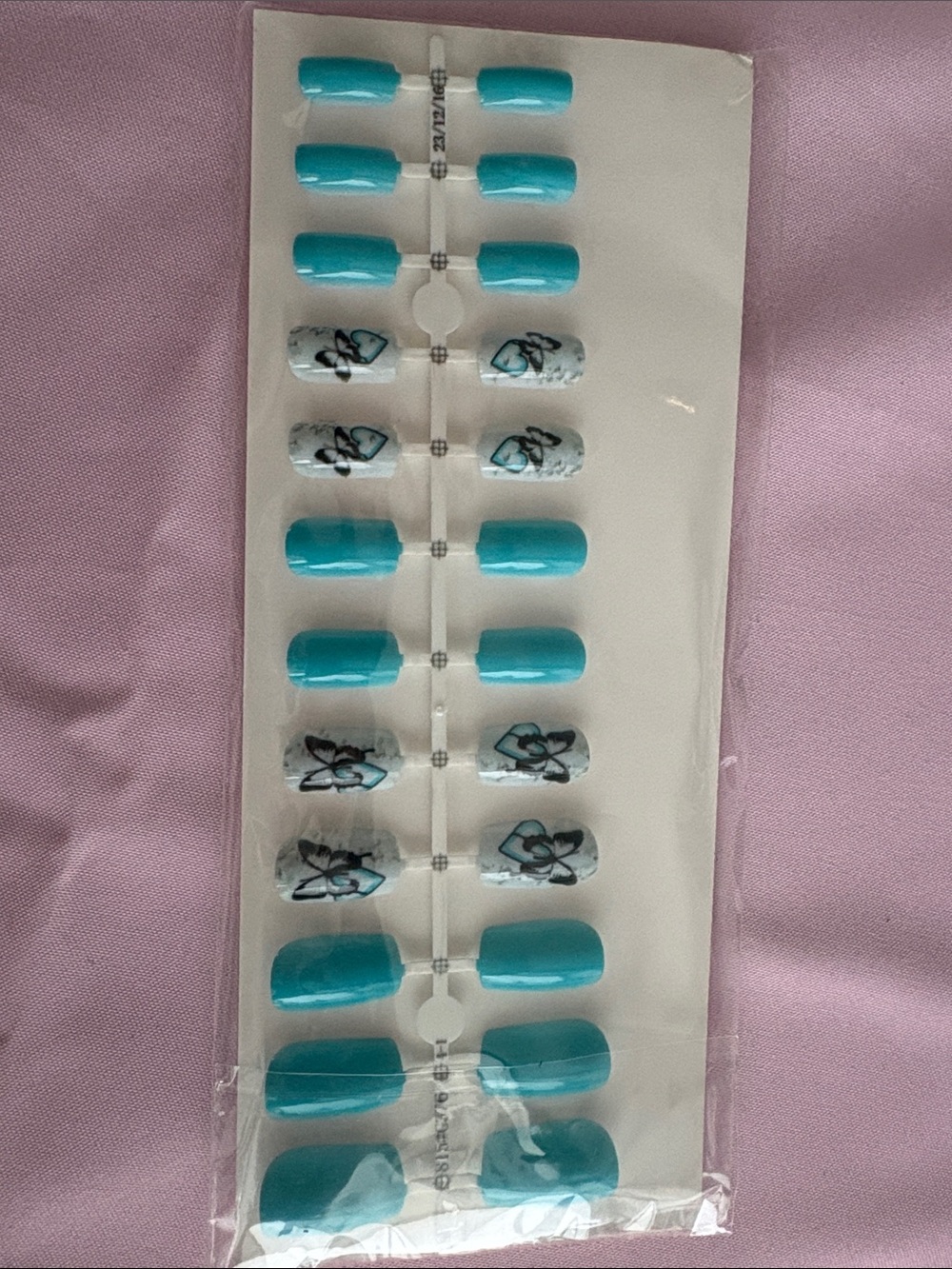 Turquoise Floral Press-On Nail Set - Unbranded